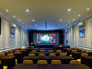 Instalasi Videotron P2.5 Indoor | uk 288x 144 | 1920 Hz High Refresh Rate | Frame Rate 60 fps di Graha Malika
