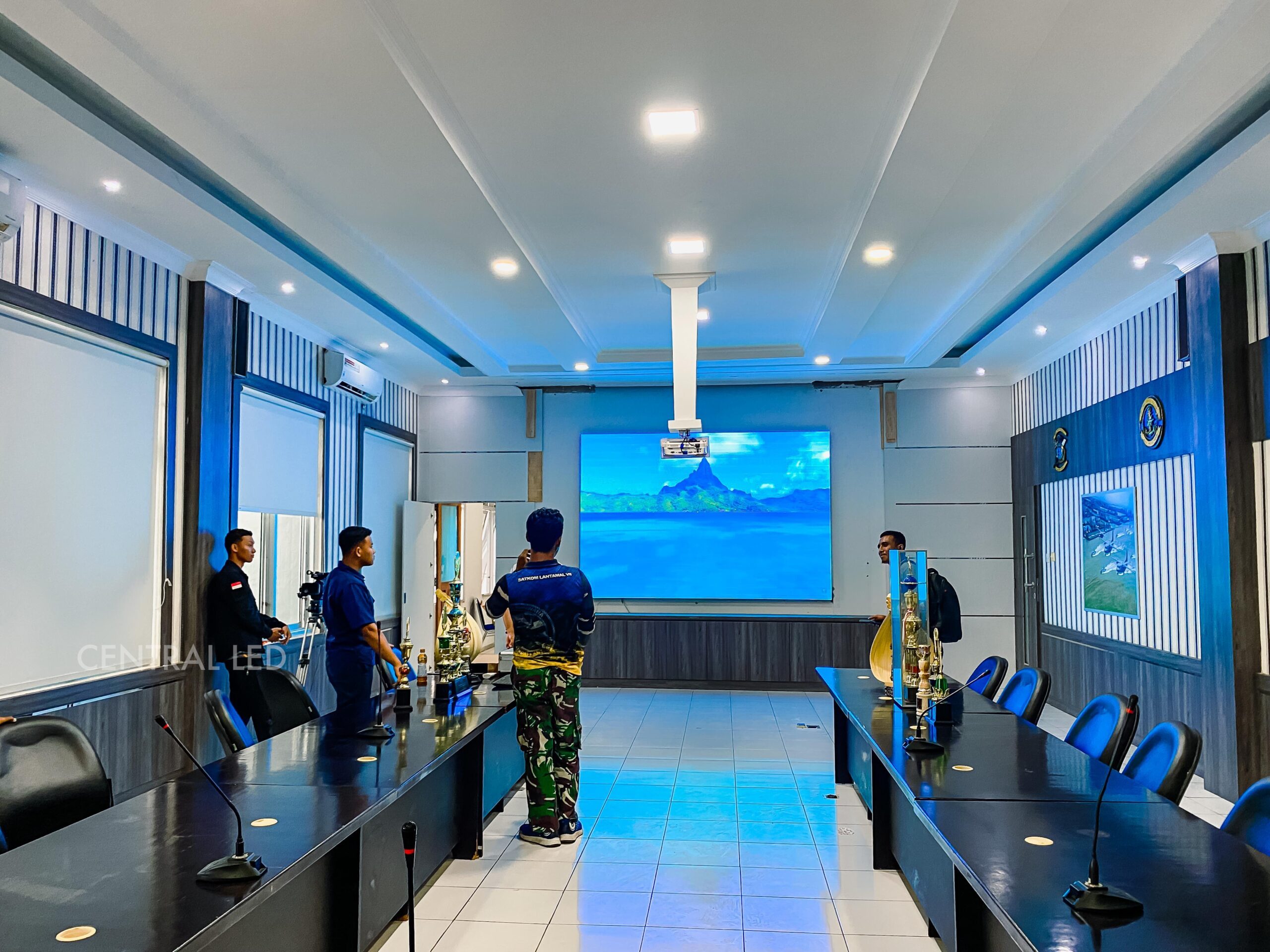 Fix Instalasi Videotron Indoor P2.5 | uk 288x 192 | 3840 Hz High Refresh Rate | frame rate 60 fps | Pemasangan di TNI Angkatan laut Kupang