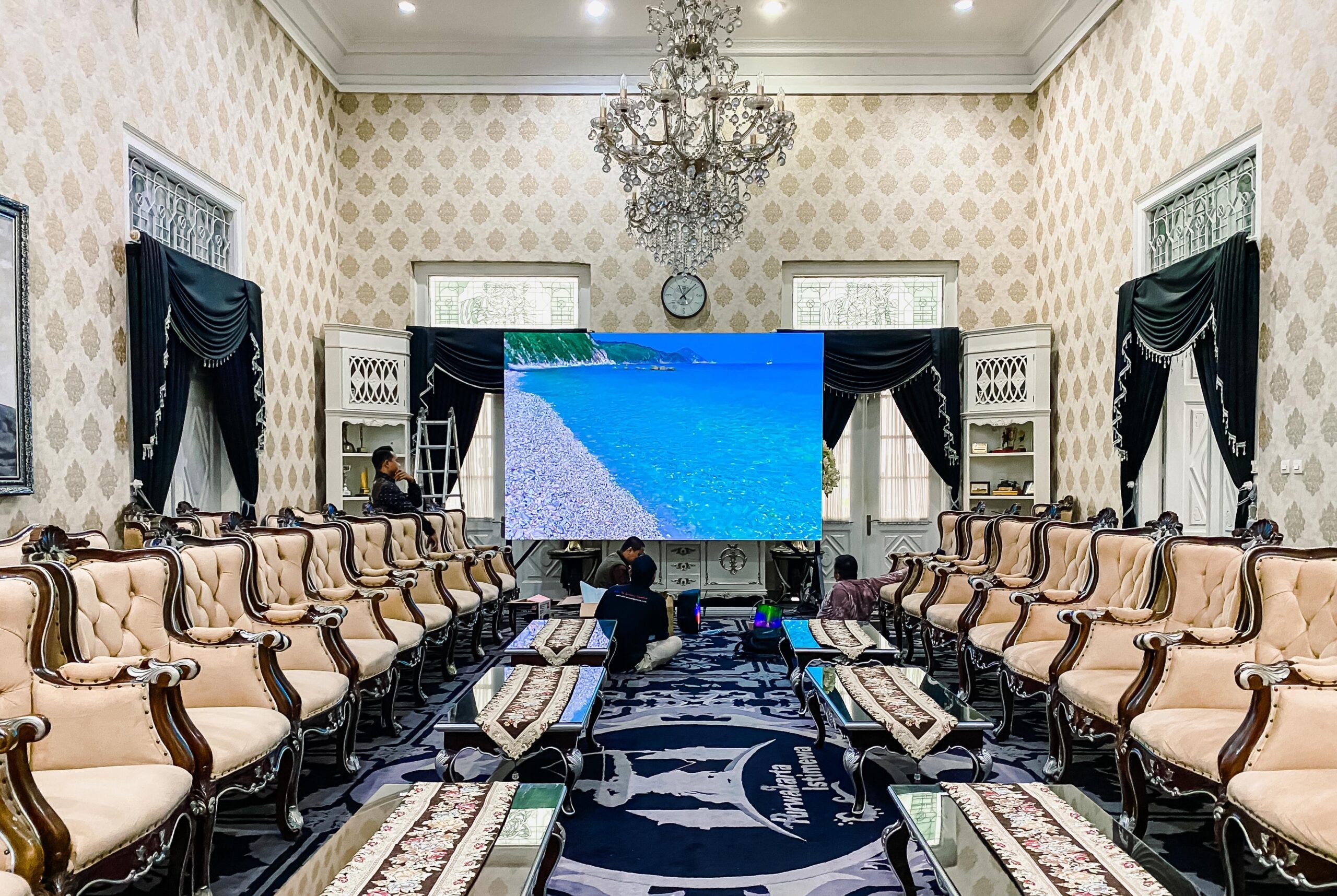 Instalasi Videotron Indoor Modul P4 di Kota Purwakarta