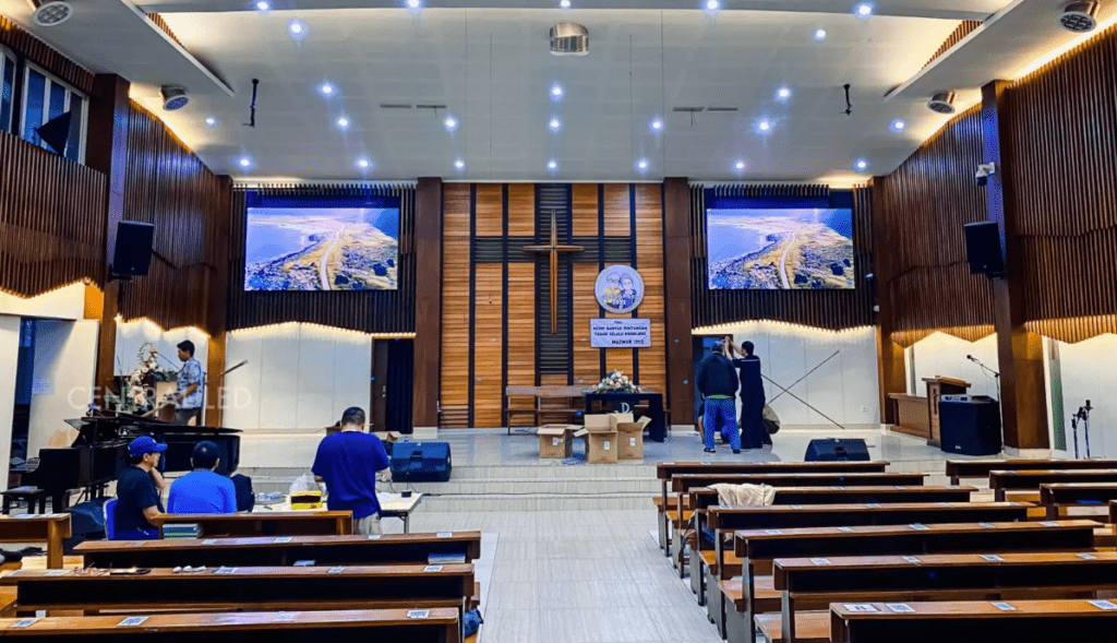 Project Videotron Indoor di Gereja Bandung oleh Central LED