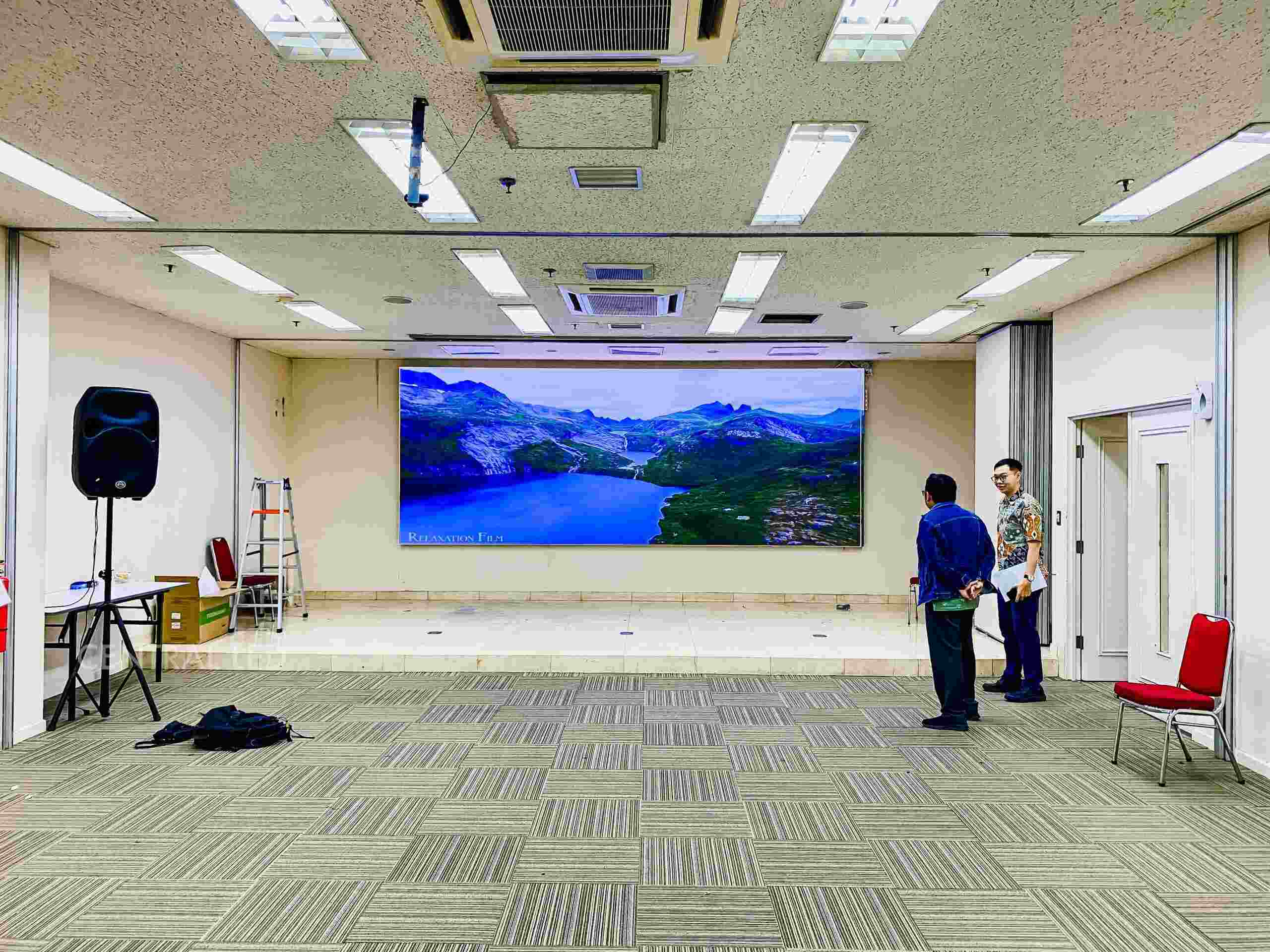 Instalasi Videotron Indoor Modul P2.5 di PT Temas