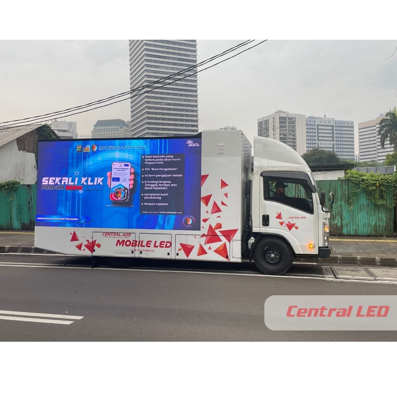 Mobile LED Jakarta Divisi Propam Polri Jakarta