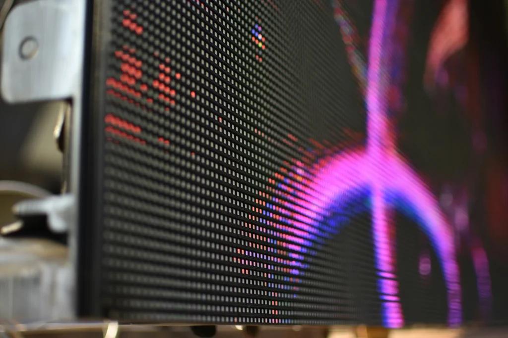 Cara Merawat Transparent Display Supaya Tetap Awet